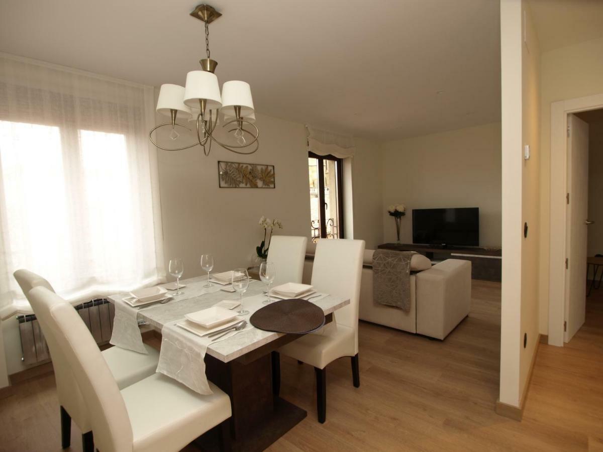 Apartamentos M.Bell León Dış mekan fotoğraf